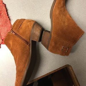 Women Crown and ivy boots